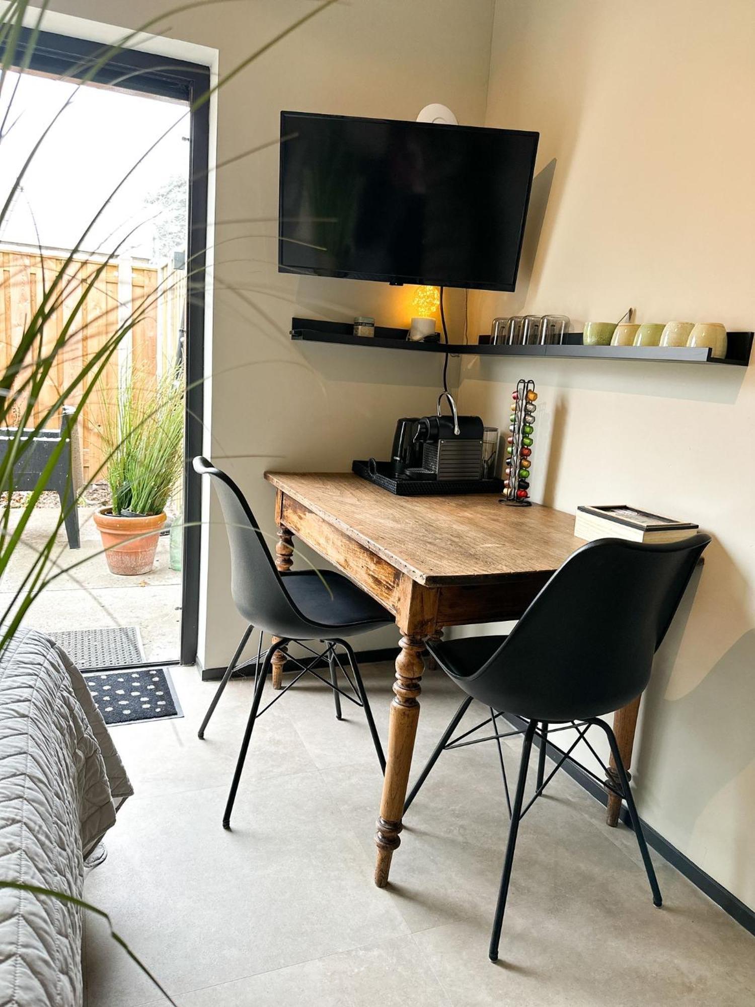 Bed & Breakfast Waterpoort - Incl Gratis Licht Ontbijt En Parking Sneek Exterior foto